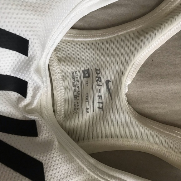 Nike|Black And White|Athletic|Sports Bra|Supported - Picture 3 of 3